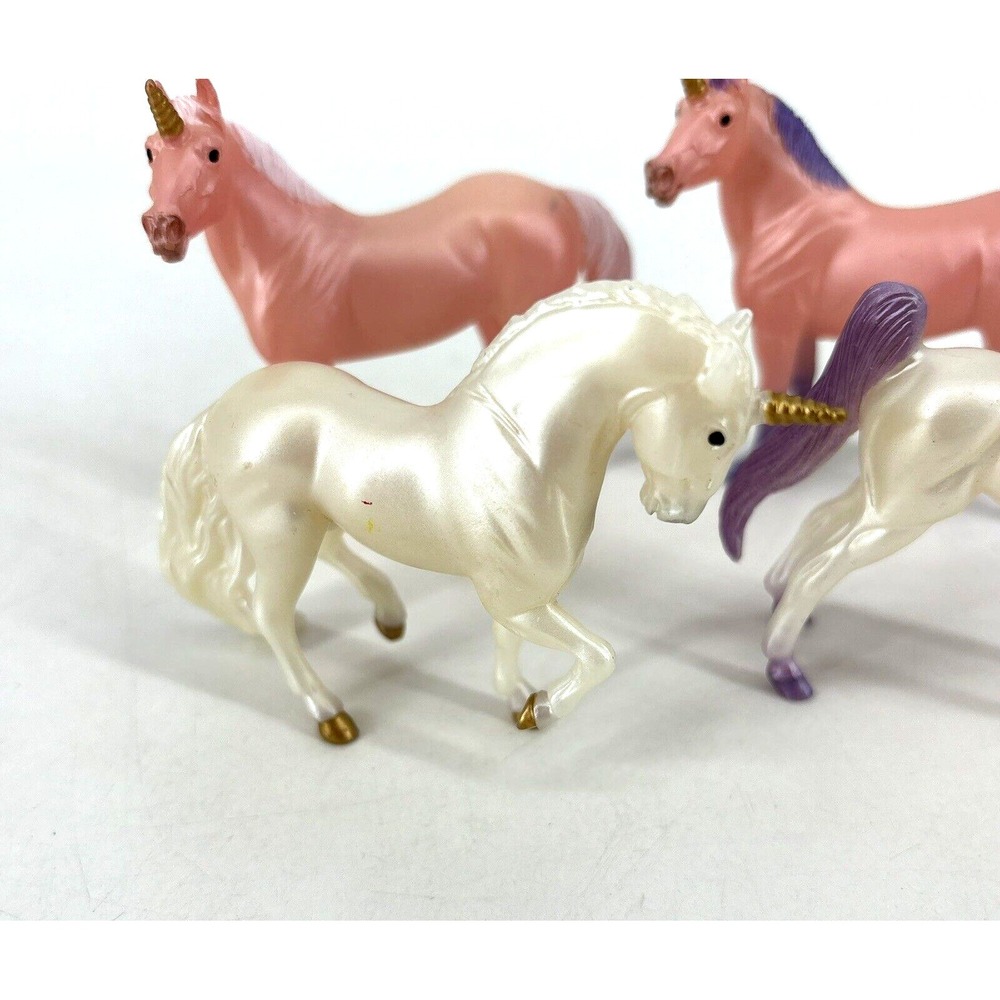 Breyer Stablemates Lot‎ of 5 Unicorns Pink Blue White - Picture 5 of 11